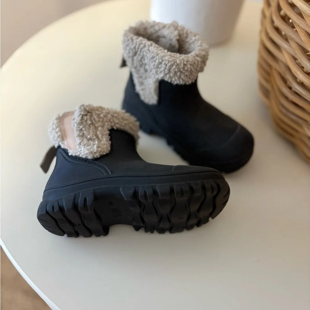 Zara Black Kids Boots with Cream Lining